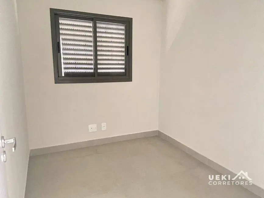Foto 4 de Apartamento com 2 quartos para alugar, 75m2 em Vila Santa Terezinha, Londrina - PR