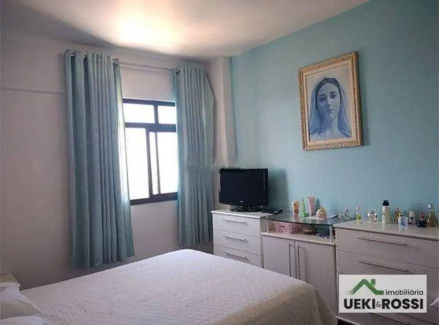 Apartamento com 4 quartos à venda, 160m2 em Centro, Londrina - PR - imagem 8 Foto 8 de Apartamento com 4 quartos à venda, 160m2 em Centro, Londrina - PR