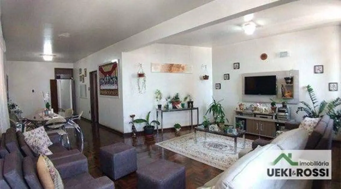 Apartamento com 4 quartos à venda, 160m2 em Centro, Londrina - PR - imagem 4 Foto 4 de Apartamento com 4 quartos à venda, 160m2 em Centro, Londrina - PR