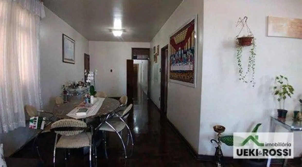 Apartamento com 4 quartos à venda, 160m2 em Centro, Londrina - PR - imagem 7 Foto 7 de Apartamento com 4 quartos à venda, 160m2 em Centro, Londrina - PR