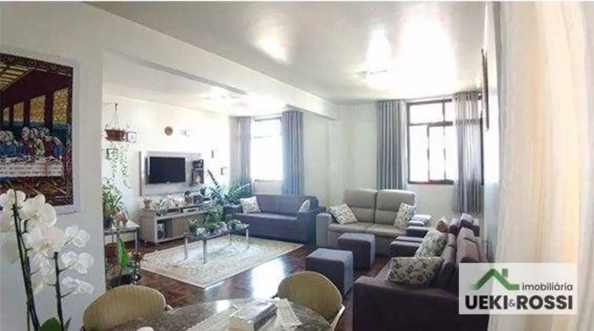 Apartamento com 4 quartos à venda, 160m2 em Centro, Londrina - PR - imagem 5 Foto 5 de Apartamento com 4 quartos à venda, 160m2 em Centro, Londrina - PR