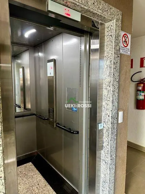 Foto 2 de Apartamento com 2 quartos à venda, 47m2 em Londrina - PR