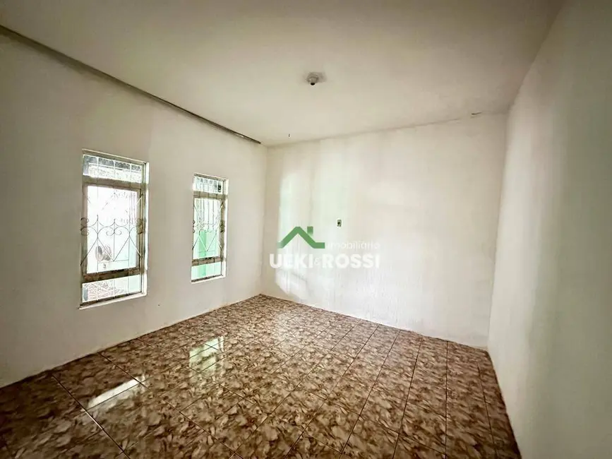 Casa com 2 quartos à venda, 330m2 em Londrina - PR - imagem 4 Foto 4 de Casa com 2 quartos à venda, 330m2 em Londrina - PR