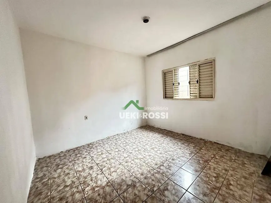 Casa com 2 quartos à venda, 330m2 em Londrina - PR - imagem 5 Foto 5 de Casa com 2 quartos à venda, 330m2 em Londrina - PR