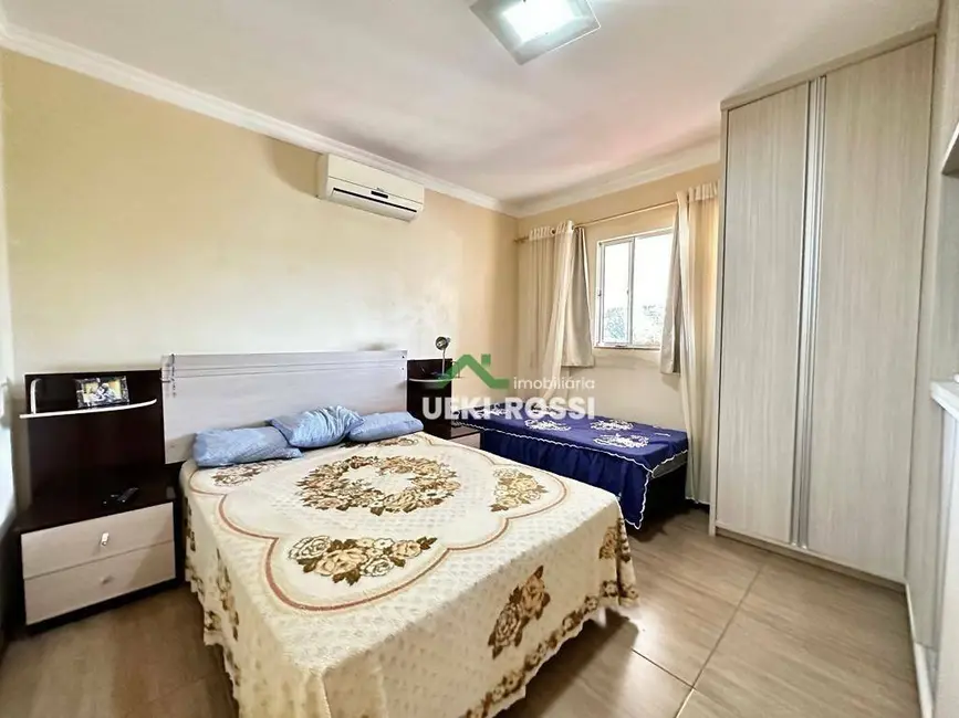 Casa com 2 quartos à venda, 325m2 em Londrina - PR - imagem 5 Foto 5 de Casa com 2 quartos à venda, 325m2 em Londrina - PR
