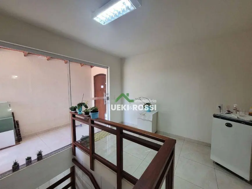 Casa com 4 quartos à venda, 354m2 em Londrina - PR - imagem 7 Foto 7 de Casa com 4 quartos à venda, 354m2 em Londrina - PR