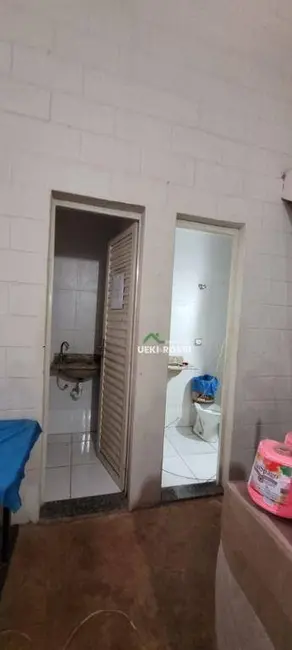 Armazém / Galpão à venda, 250m2 em Jardim Marissol, Londrina - PR - imagem 4 Foto 4 de Armazém / Galpão à venda, 250m2 em Jardim Marissol, Londrina - PR