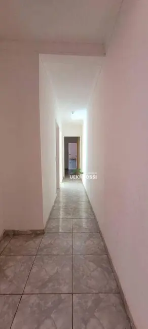 Casa com 3 quartos à venda, 125m2 em Jardim Pequena Londres, Londrina - PR - imagem 4 Foto 4 de Casa com 3 quartos à venda, 125m2 em Jardim Pequena Londres, Londrina - PR