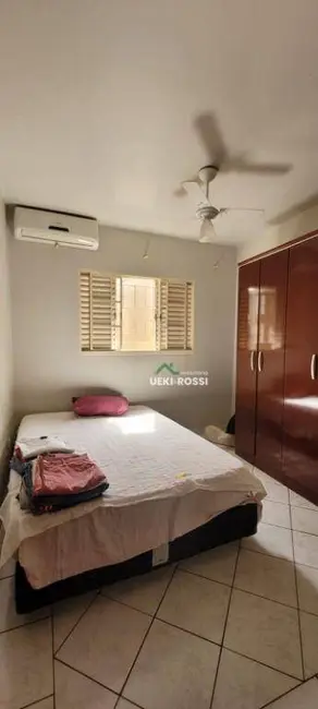 Casa com 6 quartos à venda, 330m2 em Califórnia, Londrina - PR - imagem 8 Foto 8 de Casa com 6 quartos à venda, 330m2 em Califórnia, Londrina - PR