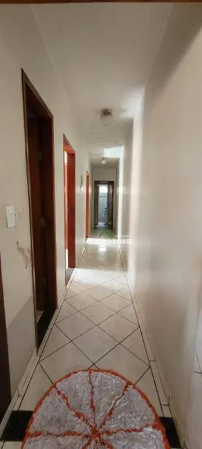 Casa com 6 quartos à venda, 330m2 em Califórnia, Londrina - PR - imagem 5 Foto 5 de Casa com 6 quartos à venda, 330m2 em Califórnia, Londrina - PR