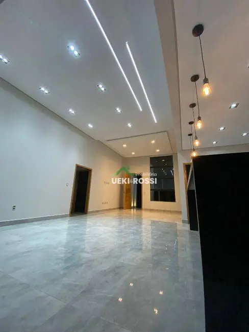 Casa de Condomínio com 3 quartos à venda, 252m2 em Cambe - PR - imagem 7 Foto 7 de Casa de Condomínio com 3 quartos à venda, 252m2 em Cambe - PR