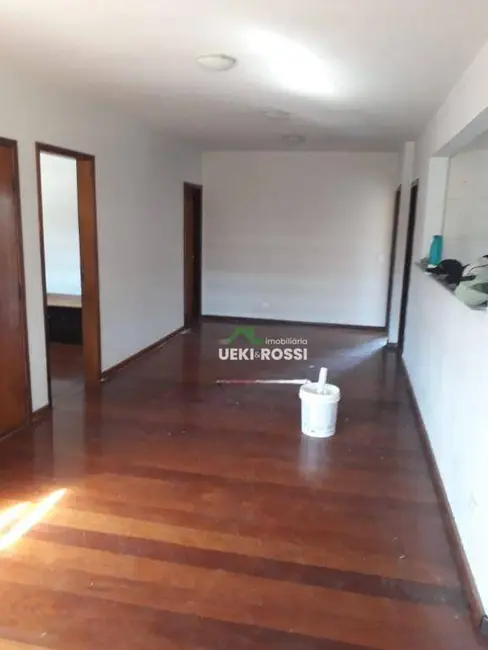Casa com 4 quartos à venda, 440m2 em Londrina - PR - imagem 5 Foto 5 de Casa com 4 quartos à venda, 440m2 em Londrina - PR