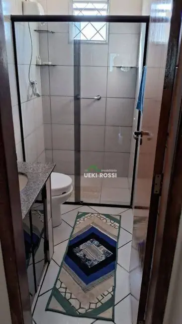 Casa com 3 quartos à venda, 275m2 em Londrina - PR - imagem 6 Foto 6 de Casa com 3 quartos à venda, 275m2 em Londrina - PR