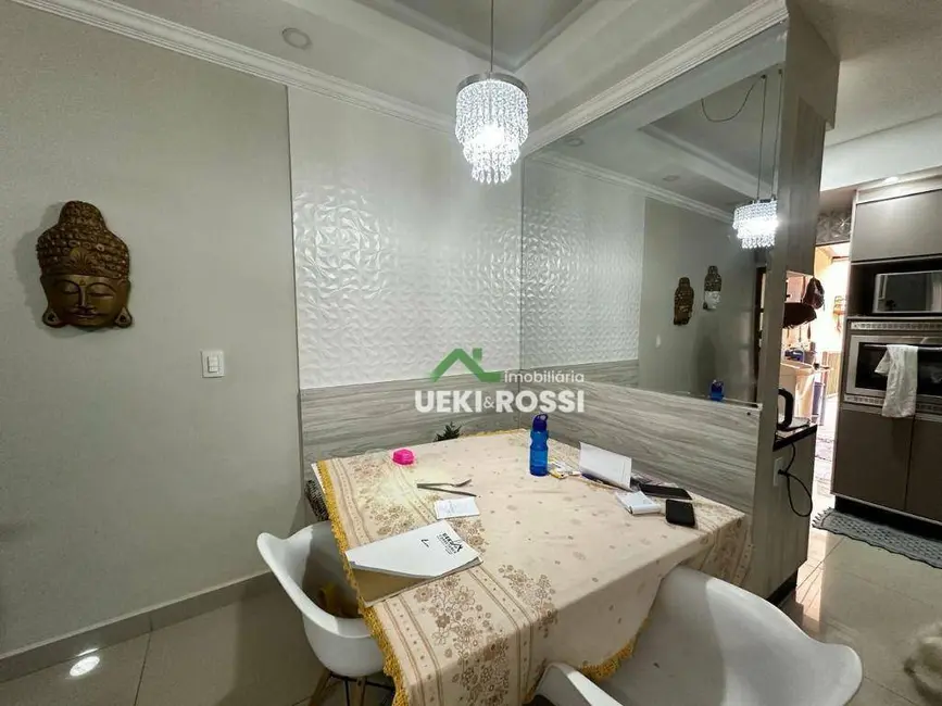 Casa com 3 quartos à venda, 125m2 em Jardim Santa Alice, Londrina - PR - imagem 4 Foto 4 de Casa com 3 quartos à venda, 125m2 em Jardim Santa Alice, Londrina - PR