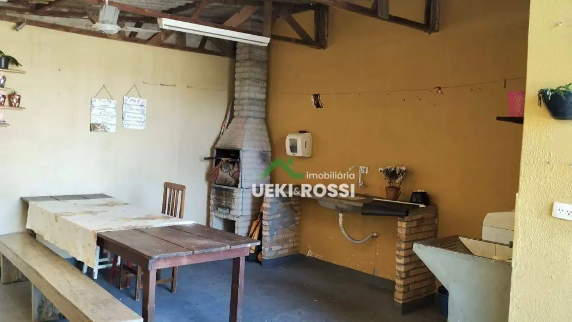 Casa com 3 quartos à venda, 584m2 em Londrina - PR - imagem 6 Foto 6 de Casa com 3 quartos à venda, 584m2 em Londrina - PR