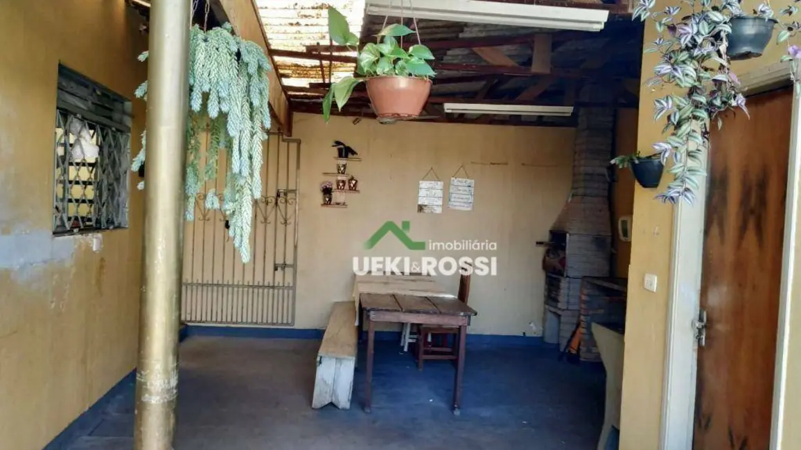 Casa com 3 quartos à venda, 584m2 em Londrina - PR - imagem 5 Foto 5 de Casa com 3 quartos à venda, 584m2 em Londrina - PR