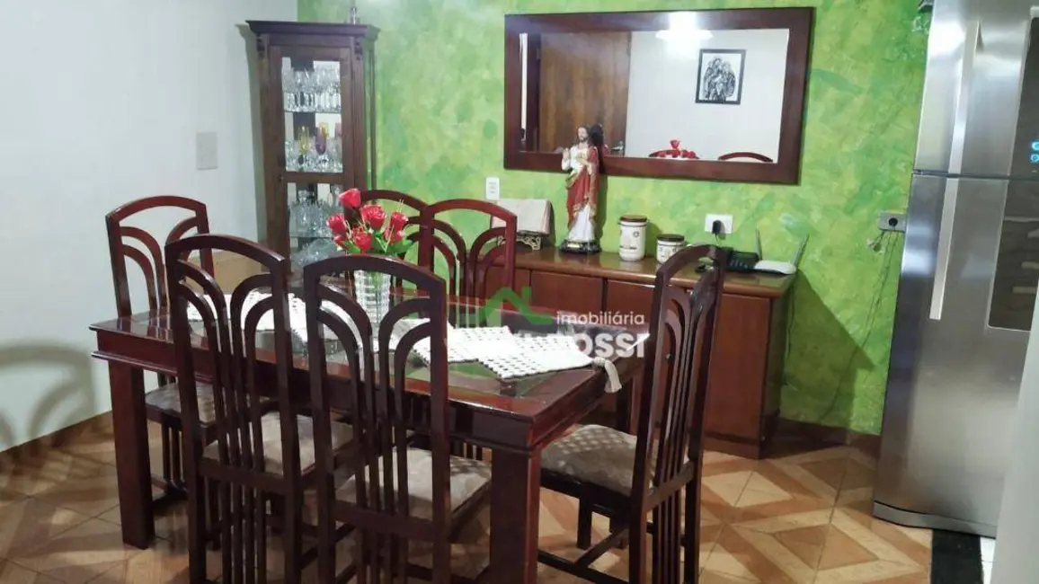 Casa com 3 quartos à venda, 584m2 em Londrina - PR - imagem 9 Foto 9 de Casa com 3 quartos à venda, 584m2 em Londrina - PR