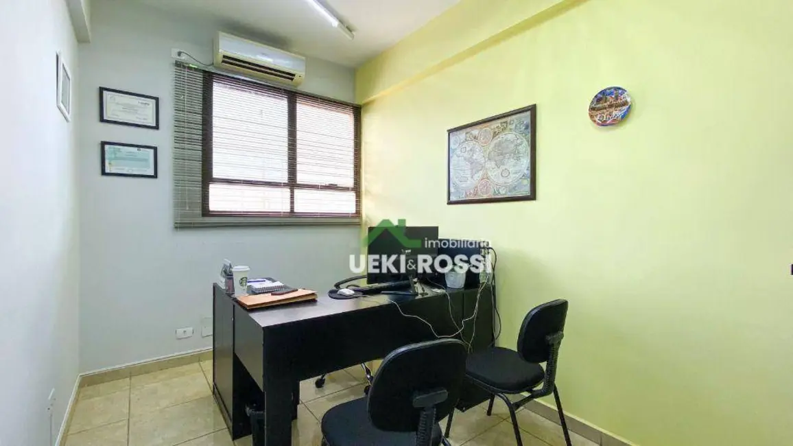 Sala Comercial à venda, 125m2 em Centro, Londrina - PR - imagem 9 Foto 9 de Sala Comercial à venda, 125m2 em Centro, Londrina - PR