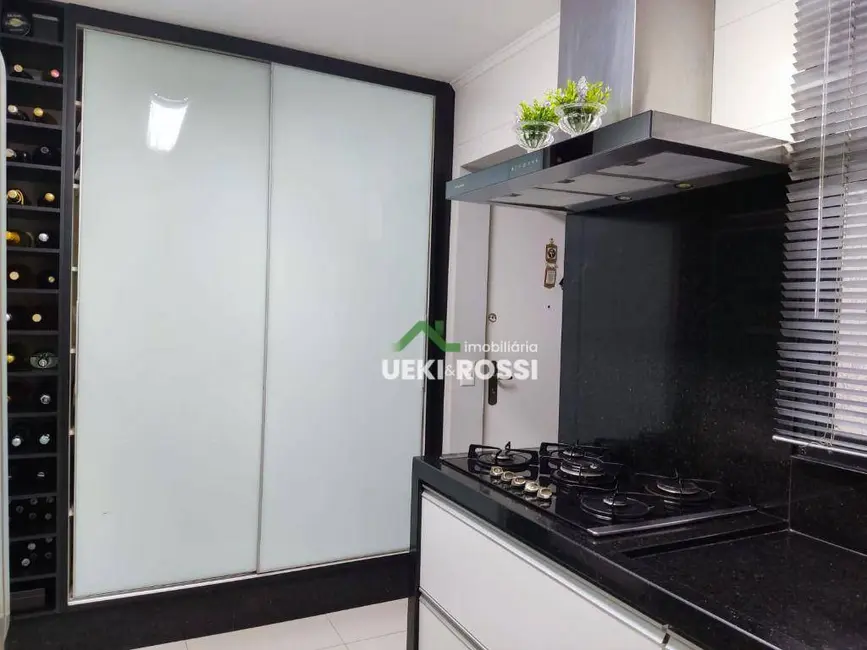 Foto 6 de Apartamento com 3 quartos à venda, 146m2 em Jardim Higienópolis, Londrina - PR