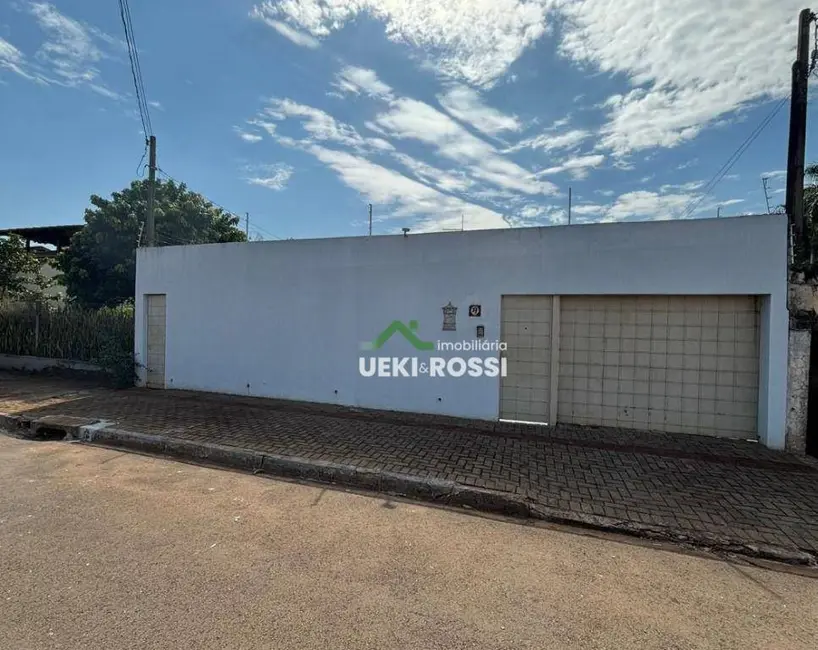 Casa com 3 quartos à venda, 360m2 em Vale de San Izidro, Londrina - PR - imagem 1 Foto 1 de Casa com 3 quartos à venda, 360m2 em Vale de San Izidro, Londrina - PR