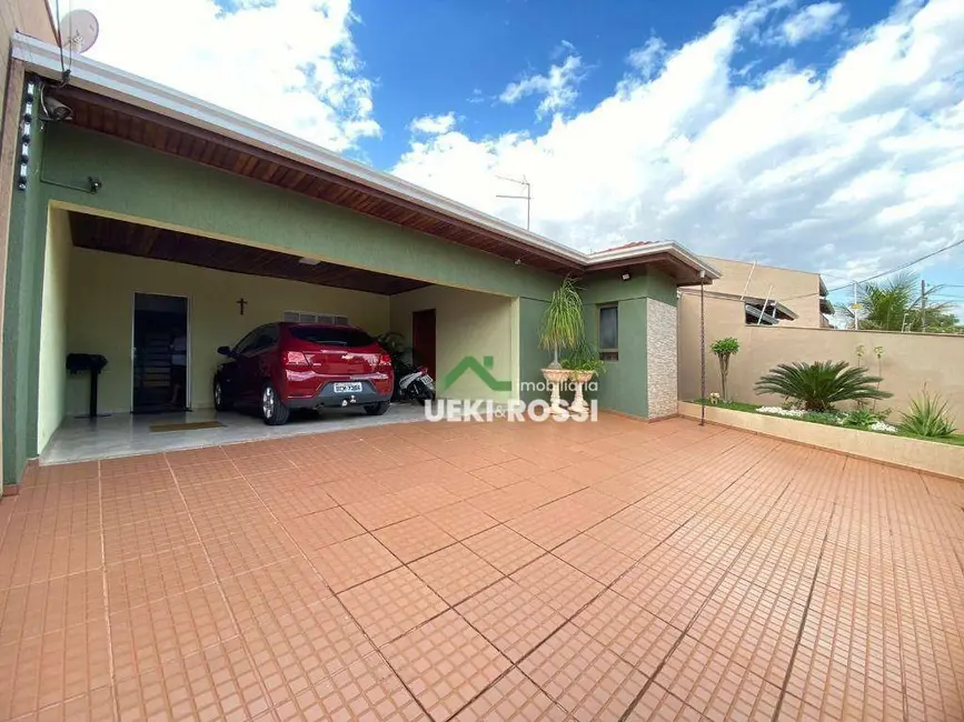 Foto 1 de Casa com 3 quartos à venda, 360m2 em Vale de San Izidro, Londrina - PR