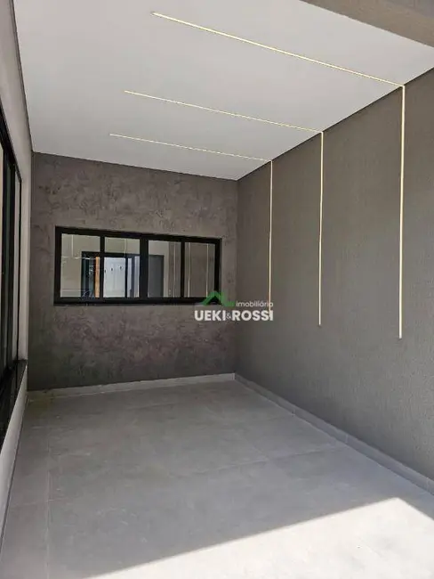 Casa com 3 quartos à venda, 180m2 em Londrina - PR - imagem 5 Foto 5 de Casa com 3 quartos à venda, 180m2 em Londrina - PR