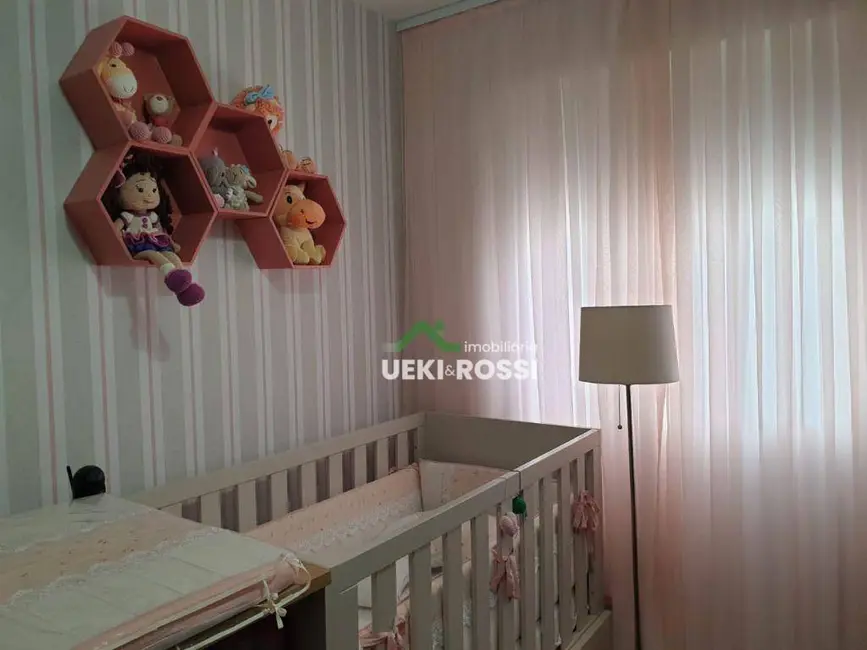 Apartamento com 3 quartos à venda, 132m2 em Centro, Londrina - PR - imagem 8 Foto 8 de Apartamento com 3 quartos à venda, 132m2 em Centro, Londrina - PR