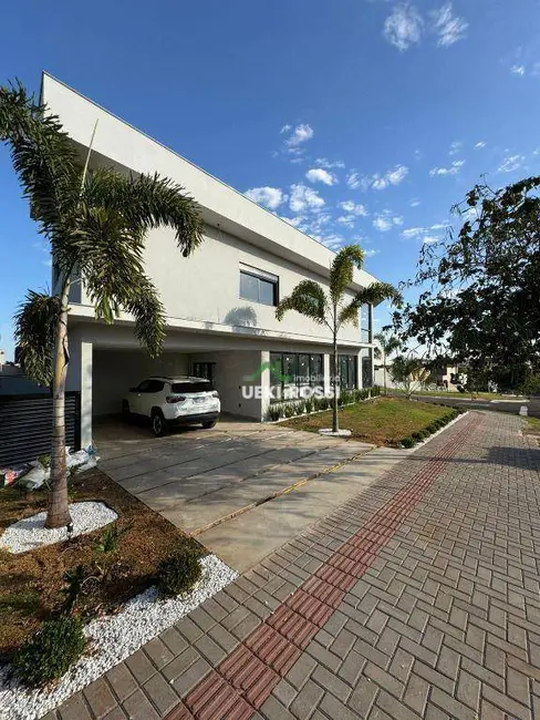 Casa de Condomínio com 3 quartos à venda, 356m2 em Gleba Simon Frazer, Londrina - PR - imagem 2 Foto 2 de Casa de Condomínio com 3 quartos à venda, 356m2 em Gleba Simon Frazer, Londrina - PR