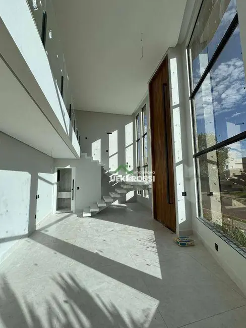 Casa de Condomínio com 3 quartos à venda, 356m2 em Gleba Simon Frazer, Londrina - PR - imagem 4 Foto 4 de Casa de Condomínio com 3 quartos à venda, 356m2 em Gleba Simon Frazer, Londrina - PR