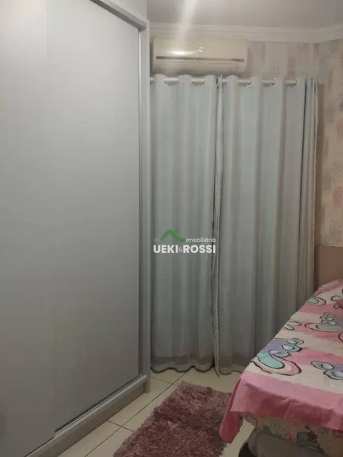 Foto 3 de Casa com 3 quartos à venda, 260m2 em Residencial Loris Sahyun, Londrina - PR