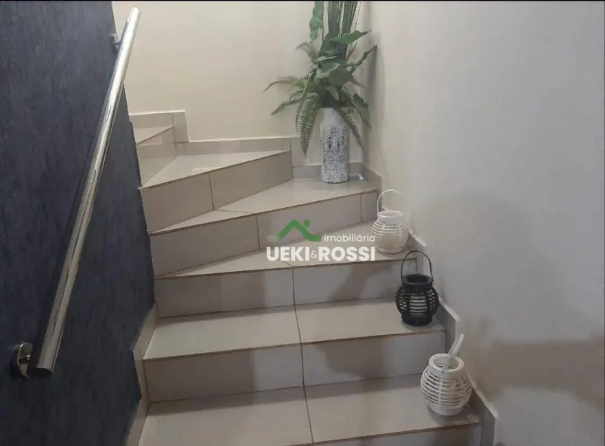 Foto 9 de Casa com 3 quartos à venda, 260m2 em Residencial Loris Sahyun, Londrina - PR