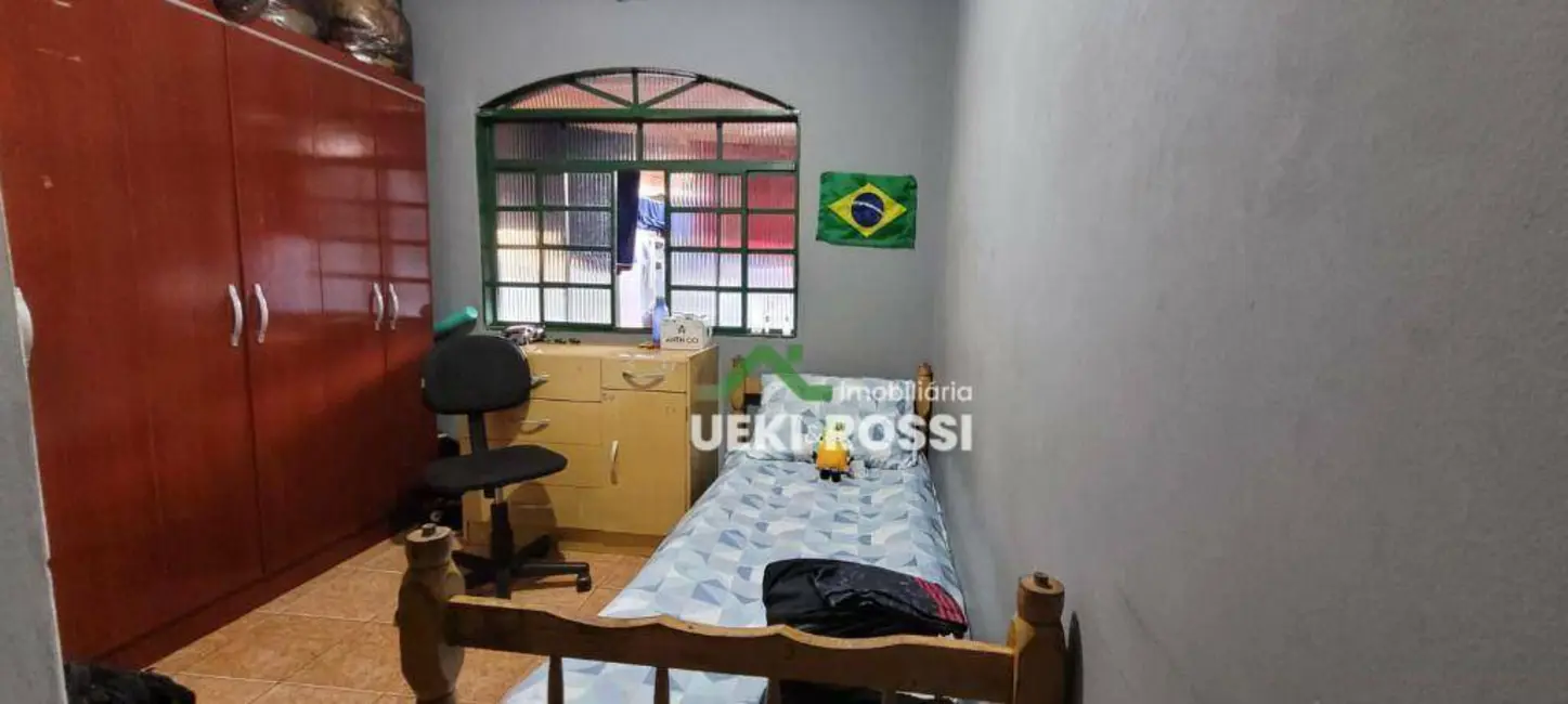 Casa com 4 quartos à venda, 250m2 em Esperança, Londrina - PR - imagem 6 Foto 6 de Casa com 4 quartos à venda, 250m2 em Esperança, Londrina - PR