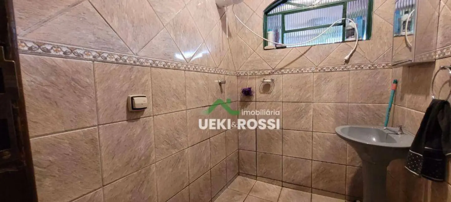 Casa com 4 quartos à venda, 250m2 em Esperança, Londrina - PR - imagem 9 Foto 9 de Casa com 4 quartos à venda, 250m2 em Esperança, Londrina - PR