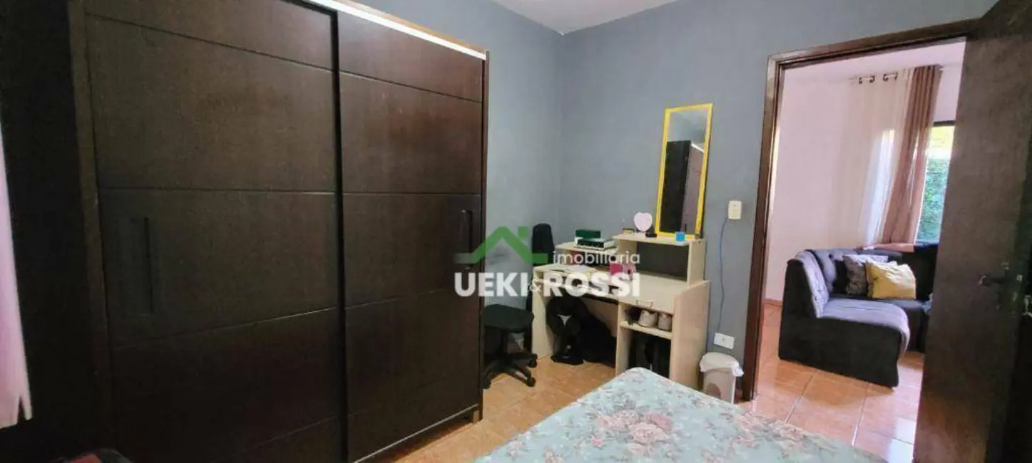 Casa com 4 quartos à venda, 250m2 em Esperança, Londrina - PR - imagem 8 Foto 8 de Casa com 4 quartos à venda, 250m2 em Esperança, Londrina - PR