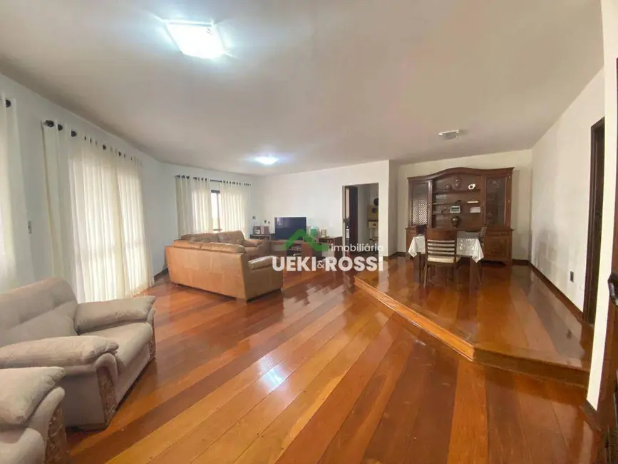 Apartamento com 4 quartos à venda, 302m2 em Centro, Cambe - PR - imagem 5 Foto 5 de Apartamento com 4 quartos à venda, 302m2 em Centro, Cambe - PR