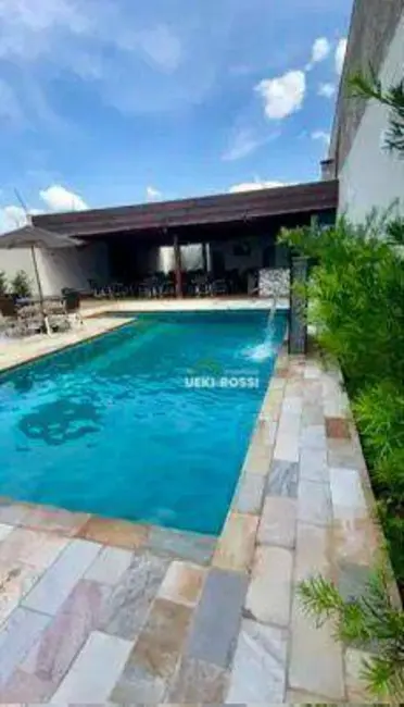 Casa à venda, 420m2 em Califórnia, Londrina - PR - imagem 5 Foto 5 de Casa à venda, 420m2 em Califórnia, Londrina - PR