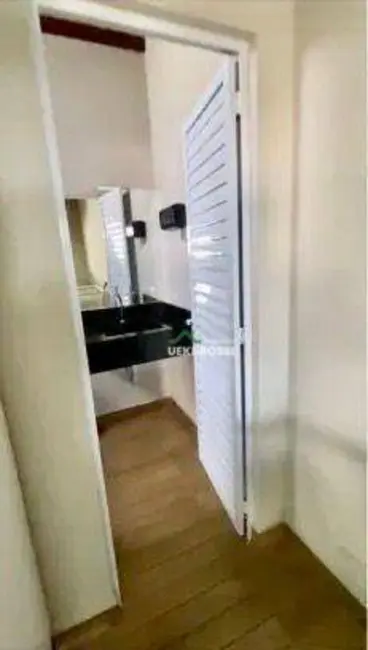 Foto 14 de Casa à venda, 420m2 em Califórnia, Londrina - PR