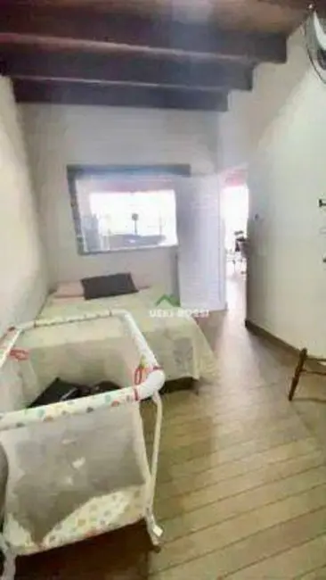 Foto 16 de Casa à venda, 420m2 em Califórnia, Londrina - PR