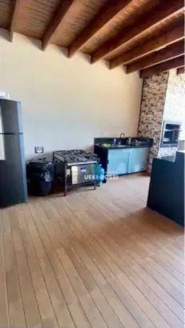 Casa à venda, 420m2 em Califórnia, Londrina - PR - imagem 8 Foto 8 de Casa à venda, 420m2 em Califórnia, Londrina - PR