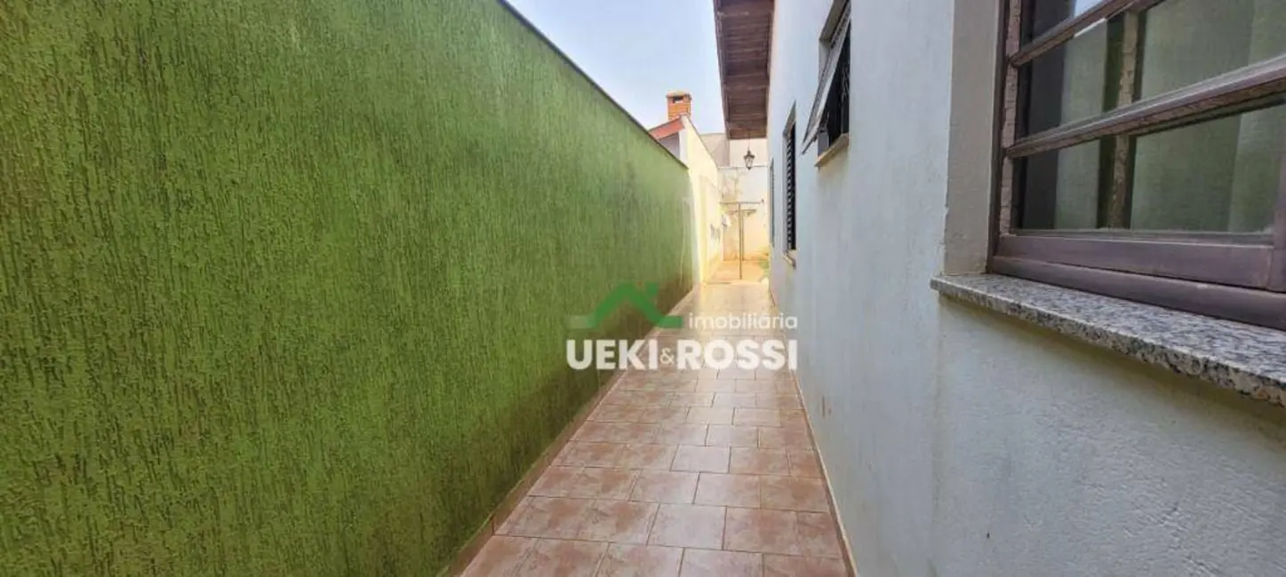 Casa com 4 quartos à venda, 396m2 em San Fernando, Londrina - PR - imagem 8 Foto 8 de Casa com 4 quartos à venda, 396m2 em San Fernando, Londrina - PR