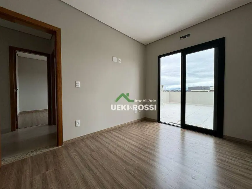 Casa de Condomínio com 3 quartos à venda, 148m2 em Cambe - PR - imagem 4 Foto 4 de Casa de Condomínio com 3 quartos à venda, 148m2 em Cambe - PR