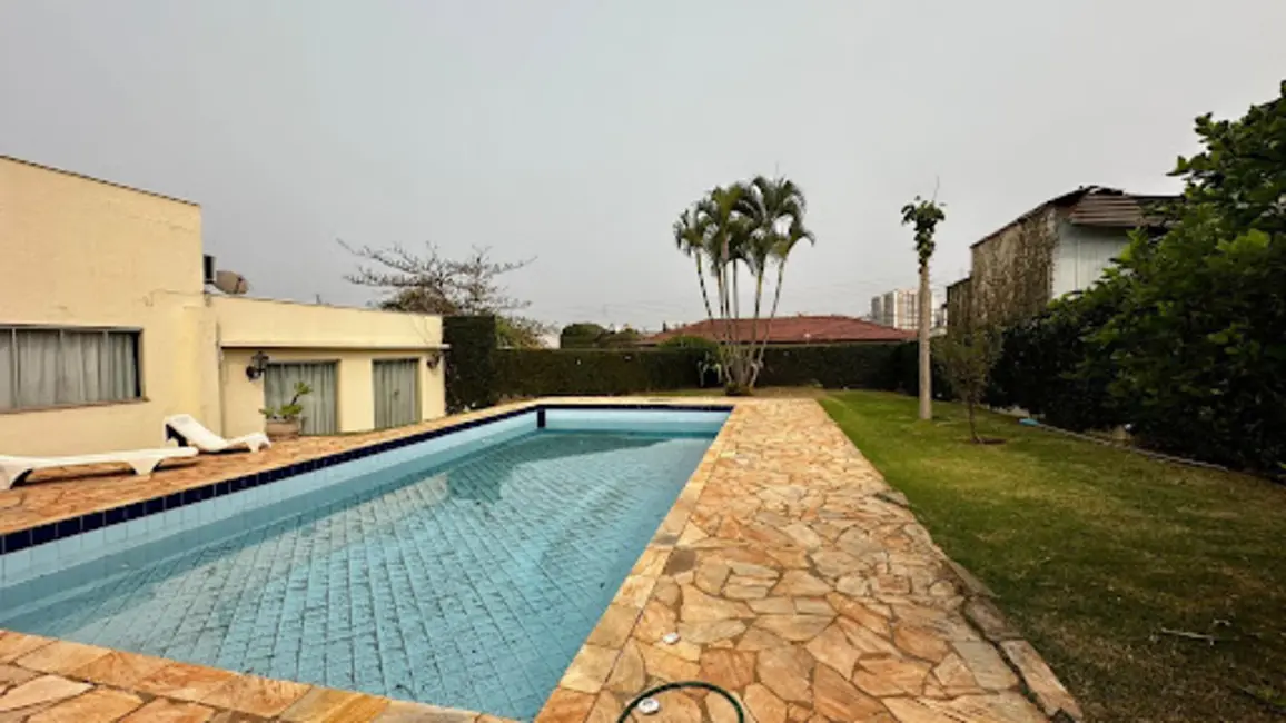 Foto 1 de Casa com 4 quartos à venda, 808m2 em Dom Pedro, Londrina - PR