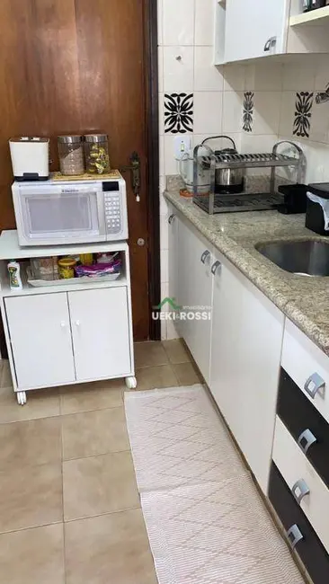 Apartamento com 3 quartos à venda, 87m2 em Bela Vista, Londrina - PR - imagem 8 Foto 8 de Apartamento com 3 quartos à venda, 87m2 em Bela Vista, Londrina - PR