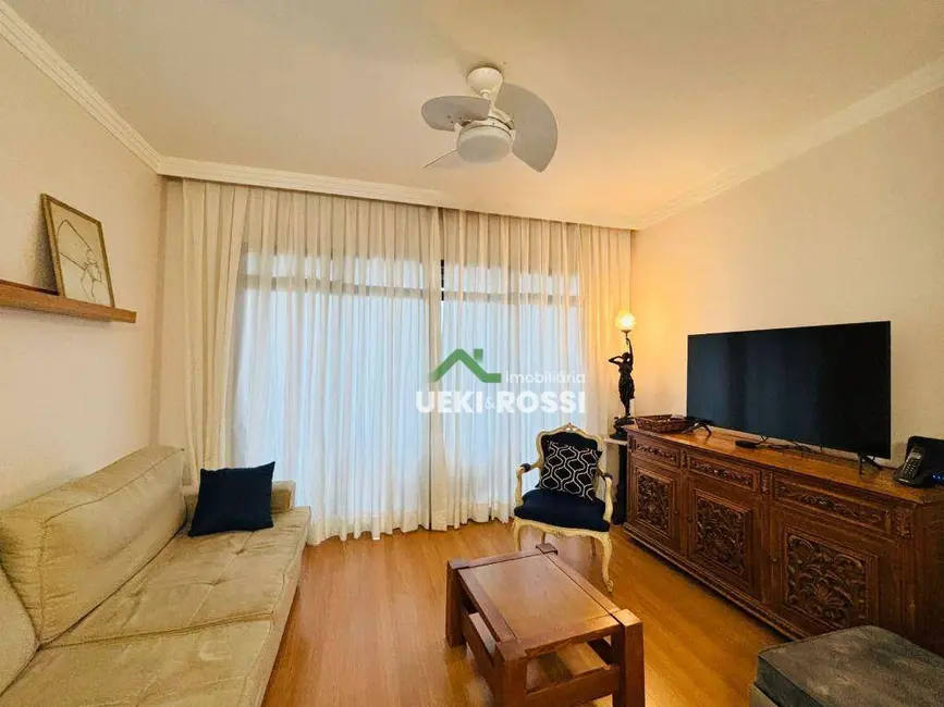 Apartamento com 3 quartos à venda, 220m2 em Centro, Londrina - PR - imagem 7 Foto 7 de Apartamento com 3 quartos à venda, 220m2 em Centro, Londrina - PR