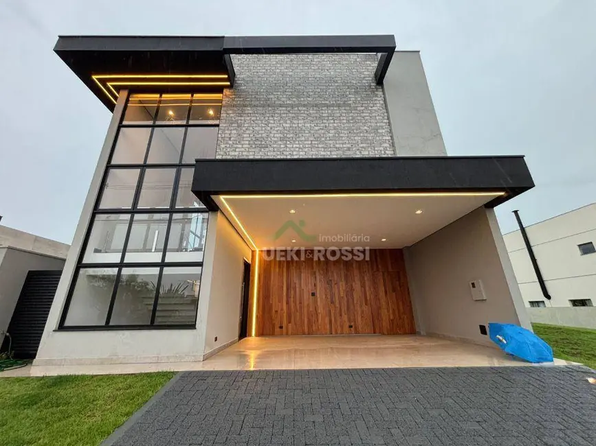 Foto 1 de Casa de Condomínio com 3 quartos à venda, 262m2 em Gleba Simon Frazer, Londrina - PR