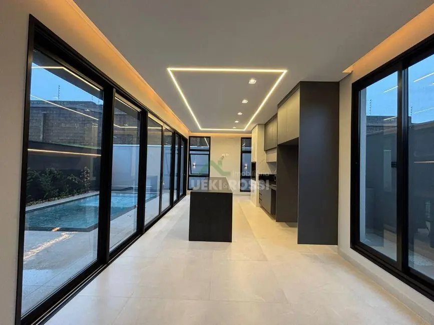 Foto 5 de Casa de Condomínio com 3 quartos à venda, 262m2 em Gleba Simon Frazer, Londrina - PR