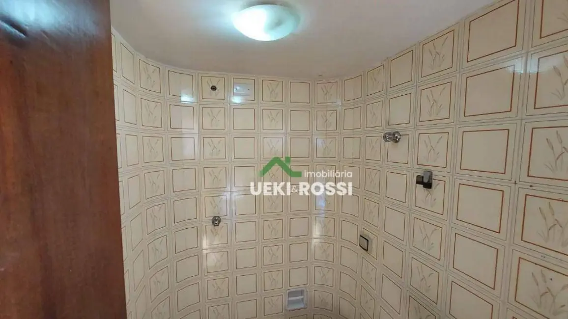 Foto 4 de Apartamento com 3 quartos para alugar, 132m2 em Centro, Londrina - PR