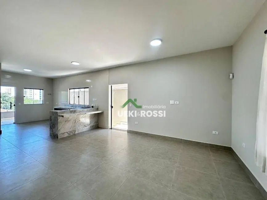 Casa com 3 quartos à venda, 344m2 em Caravelle, Londrina - PR - imagem 5 Foto 5 de Casa com 3 quartos à venda, 344m2 em Caravelle, Londrina - PR