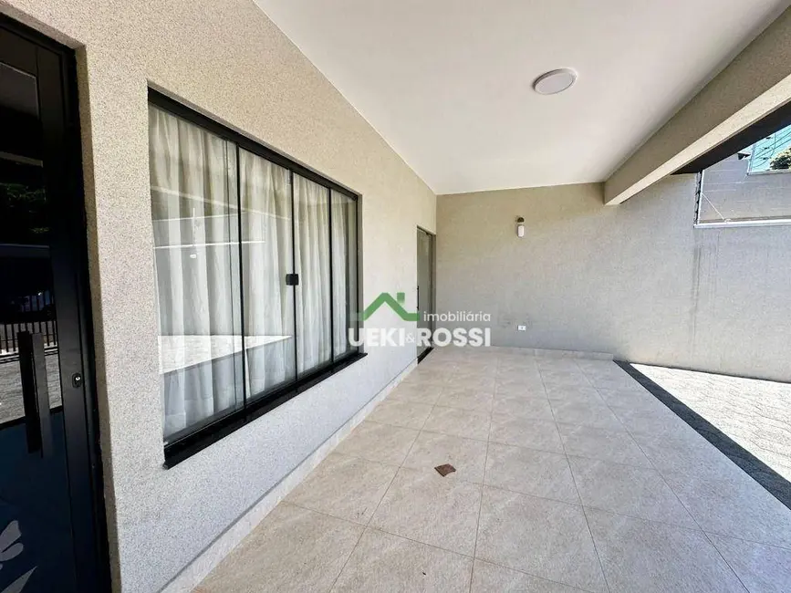Casa com 3 quartos à venda, 344m2 em Caravelle, Londrina - PR - imagem 4 Foto 4 de Casa com 3 quartos à venda, 344m2 em Caravelle, Londrina - PR