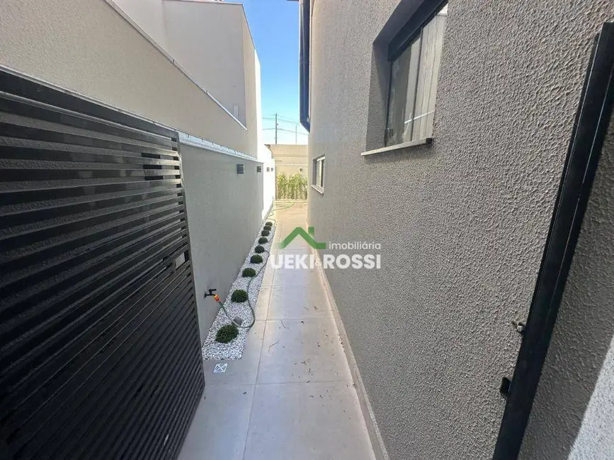 Casa de Condomínio com 3 quartos à venda, 252m2 em Conjunto Habitacional Alexandre Urbanas, Londrina - PR - imagem 4 Foto 4 de Casa de Condomínio com 3 quartos à venda, 252m2 em Conjunto Habitacional Alexandre Urbanas, Londrina - PR